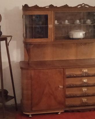 Credenza antica