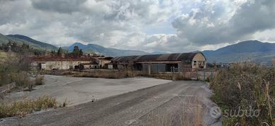 Capannoni industriali