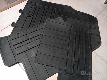 Tre tappetini per Nissan qashai originali