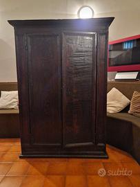 Antico stipo del 600 