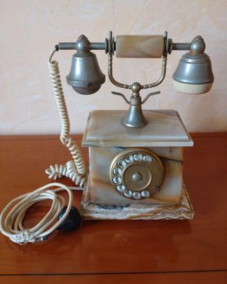 Telefono a disco rotante vintage retro quadrato