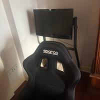 Simulatore di guida Sparco.