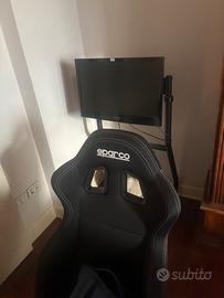 Simulatore di guida Sparco.