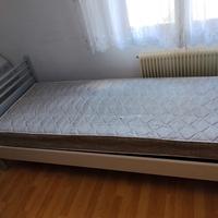 letto singolo con materasso