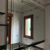 Mobile da bagno con specchio