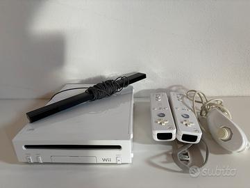 Nintendo Wii console con controler