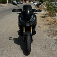 Xadv 750 anno 2023 4.500 km