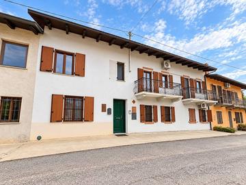 Villa di 120 m² con 5 locali e box auto a Montaldo