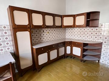 Cucina in legno - PIANO STRADA