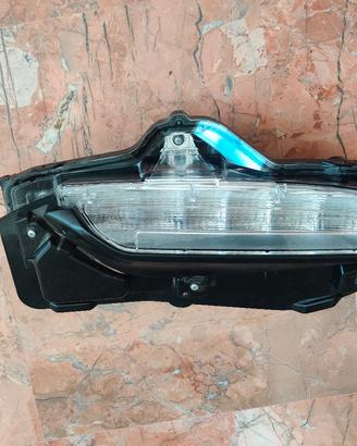 Faro fanale posizione Toyota Yaris Cross