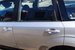 SUBARU FORESTER 2010 - PORTA POSTERIORE SINSITRO