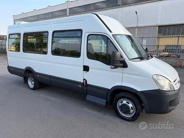 Minibus/ Daily 21 posti