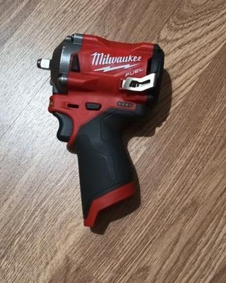 avvitatore a impatto milwaukee 