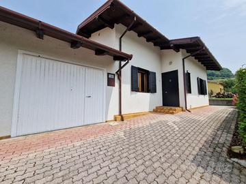Villa indipendente su piano unico con garage