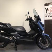 YAMAHA X-MAX 300 Scooter