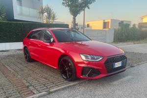 AUDI A4 Avant 35 TDI S-line - UNICA