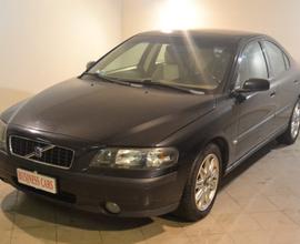 VOLVO S60 2.4 D5 20V cat Momentum