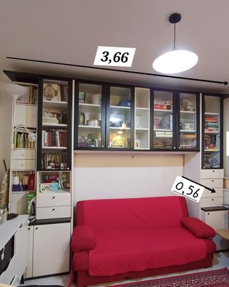 Libreria e vetrina a ponte