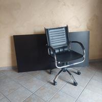 Scrivania e sedia ufficio casa