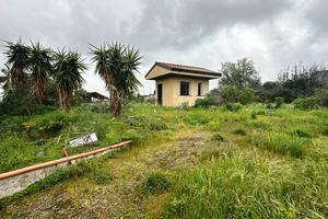 Terreno agricolo 1400 mq cn casetta 12mq catastata