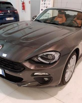 Fiat 124 Spider lusso
