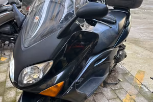 Yamaha T-Max 500 nero