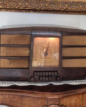 RADIO G.E.C. IN BACHELITE A VALVOLE