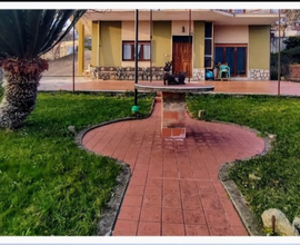 Appartamento + Terreno + Piazzole + Giardino