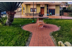 Appartamento Piazzola e Giardino, + per Terreni