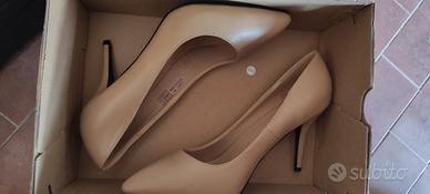 Decoltè beige