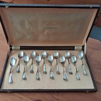 Servizio di 12 cucchiaini argento 800