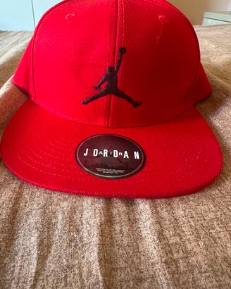 Cappello Jordan Rosso Snapback Logo Nero Originale