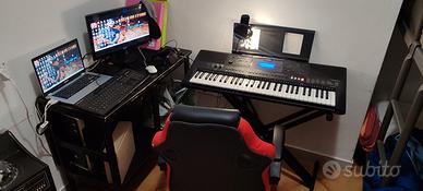 Piccolo studio di registrazione artigianale