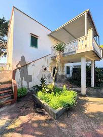 Villa Bifamiliare con giardino a Marauda Lido