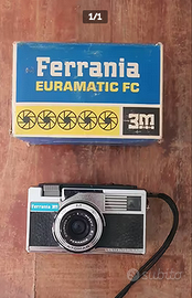 Macchina fotografica vintage Ferrania d collezione