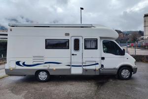 Camper MONOSCOCCA semintegrale mansardato van