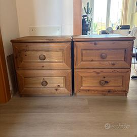 Comodini/cassettiera in legno