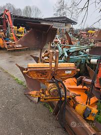 Aratro bivomere voltaorecchio moro