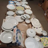 Servizi di piatti e piatti da collezione