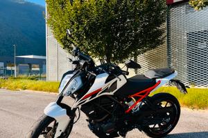 KTM DUKE 125 cc 2018