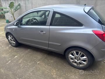Opel corsa serie D per pezzi