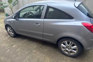 Opel corsa serie D per pezzi