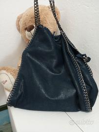 Borsa a spalla con catena 