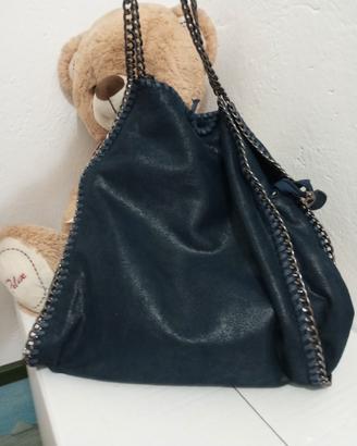 Borsa a spalla con catena 