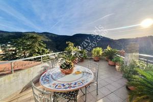 Appartamento di 178 m² con più di 5 locali a Sebor
