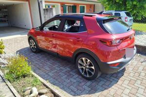 KIA STONIC 2018 con AUSILI DISABILITà