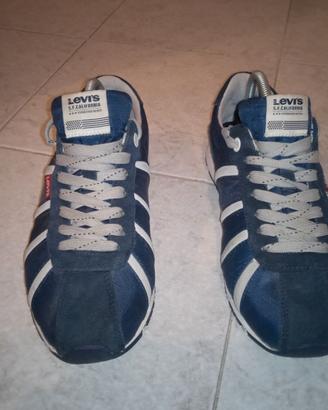 Scarpe Levis
