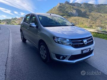 DACIA Sandero 1.5 dCi 8V 75CV Lauréate NEOPATENT