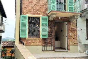 CASA SEMINDIPENDENTE A CAMAGNA MONFERRATO