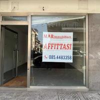 LOCALE COMMERCIALE FRONTE STRADA
